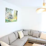 Holiday home Des Pelerins 8 Personnes - 10 Minutes Du Mt St Michel *