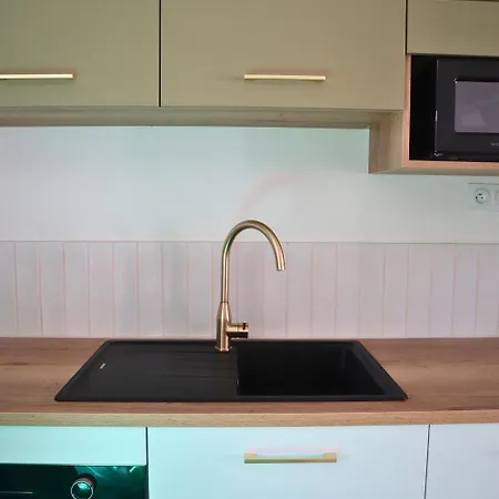 Le Domaine Des Figuiers - Des Pelerins * Servon (Manche)