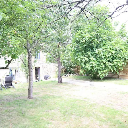 Le Domaine Des Figuiers - Des Pelerins Servon (Manche)