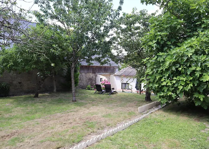 Le Domaine Des Figuiers - Des Pelerins Servon (Manche)