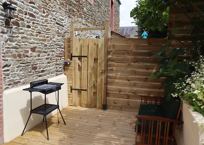 Le Domaine Des Figuiers - Des Pèlerins Hébergement de vacances Servon (Manche)